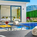 Ortac 1 Doga Icerisinde, Korunakli Villa