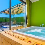 Villa Ortac 1 Doga Icerisinde, Korunakli Kas