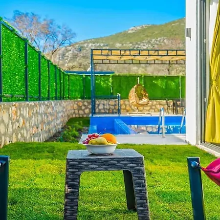 Villa Ortac 1 Doga Icerisinde, Korunakli *
