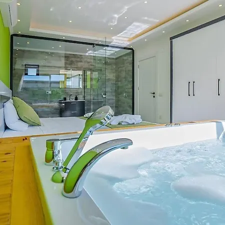 Villa Ortac 1 Doga Icerisinde, Korunakli Kaş