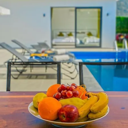 Villa Ortaç 1 Doğa ıçerisinde, Korunaklı Kaş