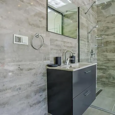 Ortac 1 Doga Icerisinde, Korunakli Villa Kaş