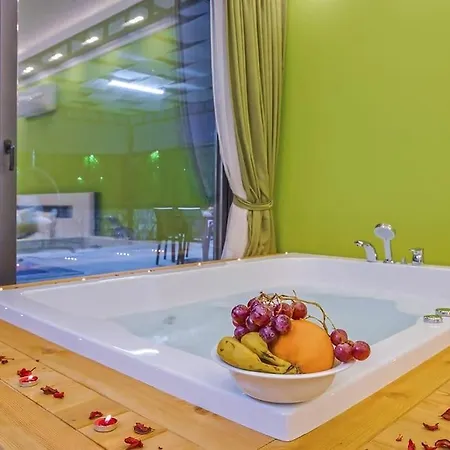 Ortac 1 Doga Icerisinde, Korunakli * Kaş