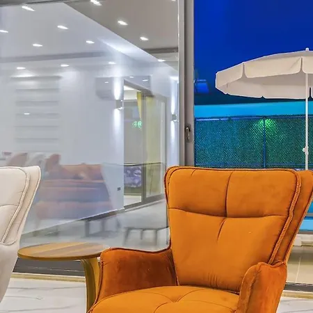 Ortac 1 Doga Icerisinde, Korunakli Villa Kaş