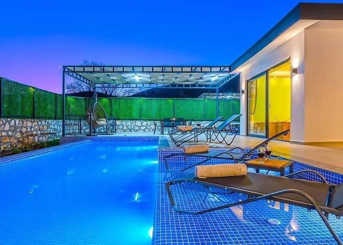 Ortac 1 Doga Icerisinde, Korunakli فيلة *