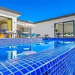 Villa Ortac 1 Doga Icerisinde, Korunakli *